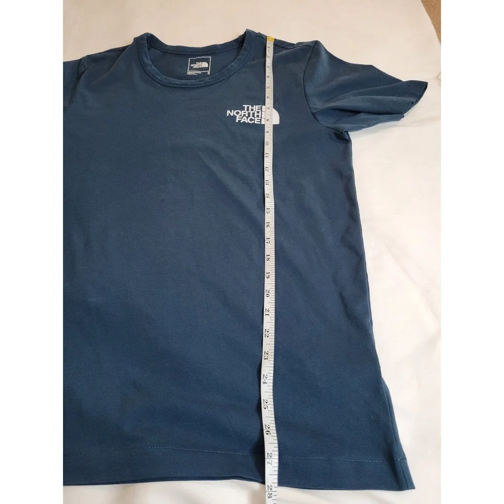 The Northface Himalayan Blue Poppy T-Shirt Size Medium‎ Short Sleeve Graphic